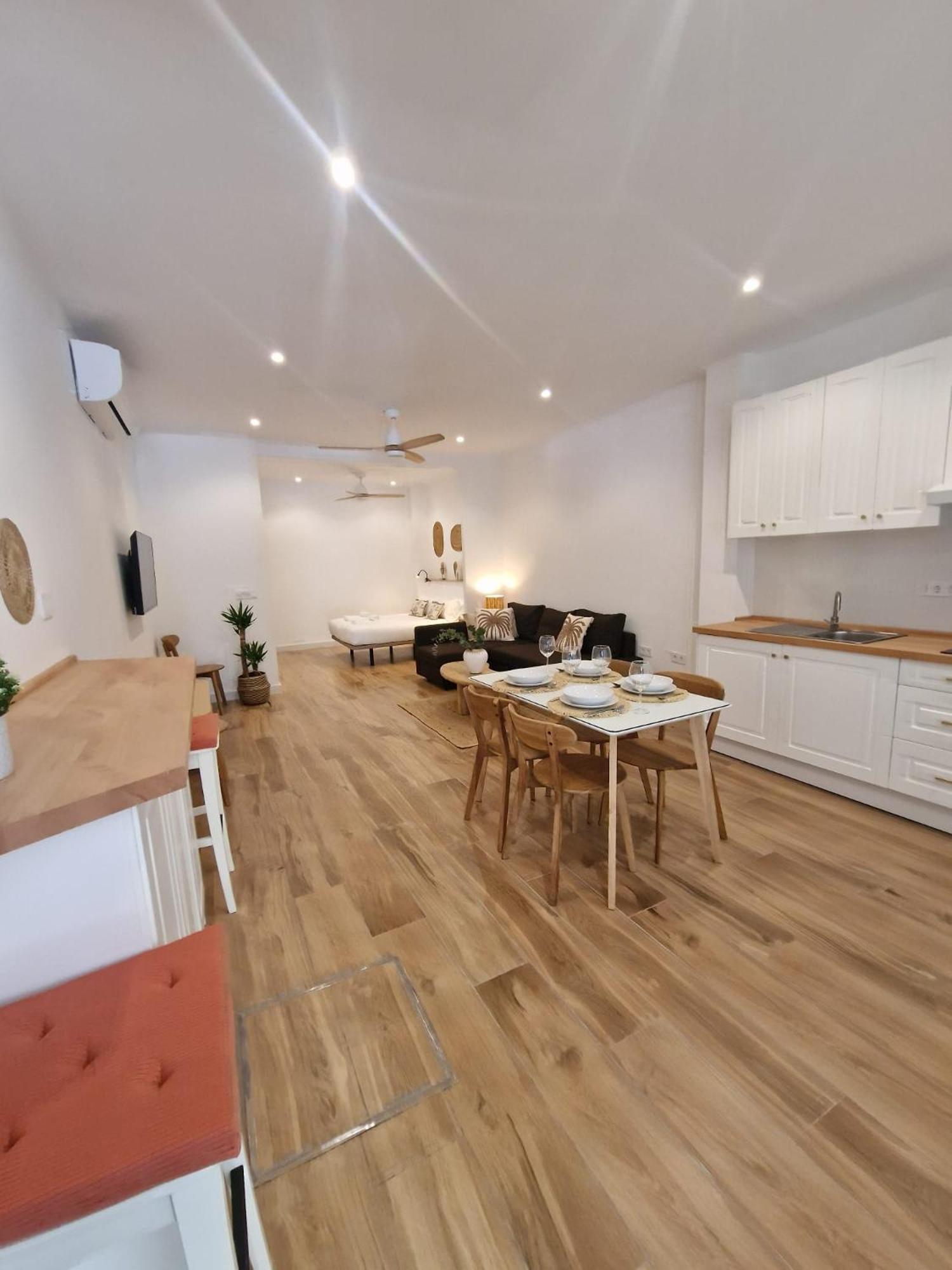 Isg Apartments Triana Estudio 2 Севилья Экстерьер фото