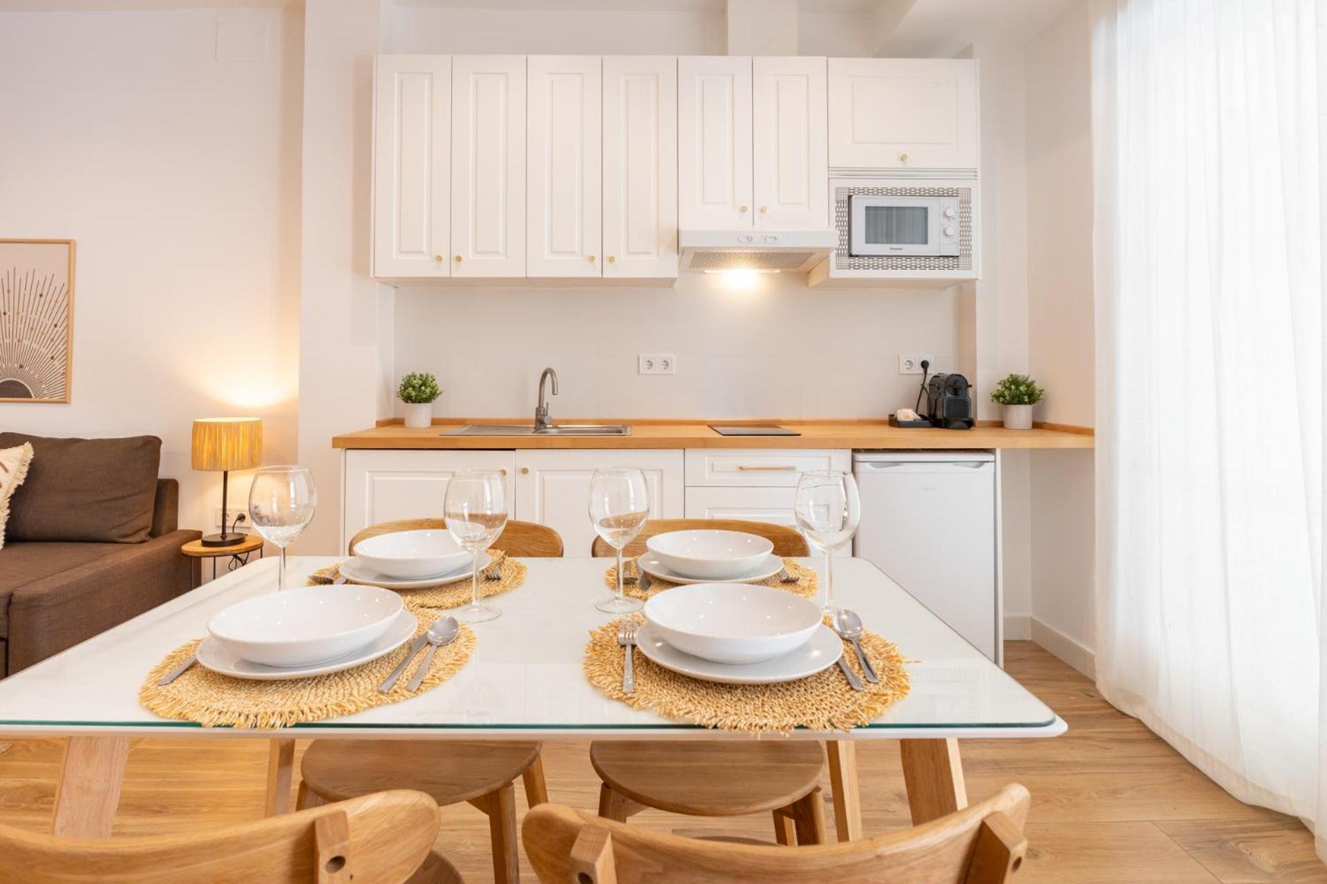 Isg Apartments Triana Estudio 2 Севилья Экстерьер фото